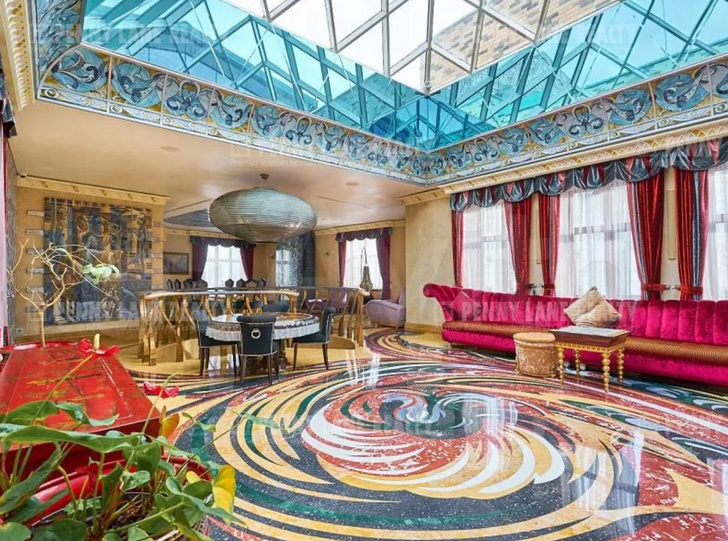 Семь московских квартир, где стиль барокко перепутали с китчем — это стоит увидеть!