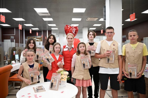 300 детей пришли на работу к родителям: в «Мои Документы» провели День открытых дверей