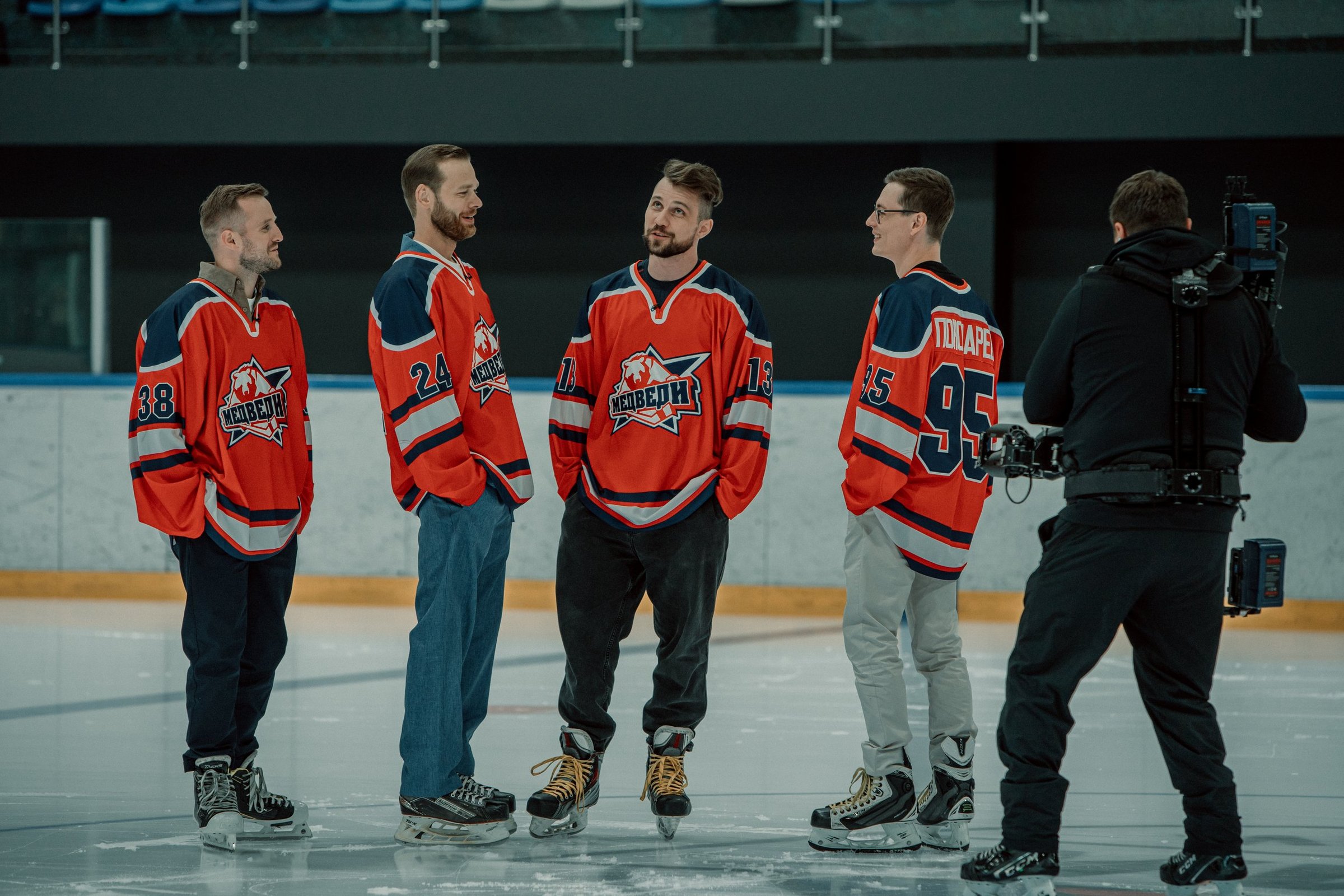 AQACC83RRaxMDYk84v7am0KjAJVmpOdiKhCJTUJL0TOSxEbtk9TktF0Dh0wo20x_-8UsLKYN1YMd3plTcZ75c5Hpy6k Звезды «Молодежки» воссоединятся спустя 10 лет Актеры популярного сериала о хоккейной команде расскажут, как проект изменил их жизнь