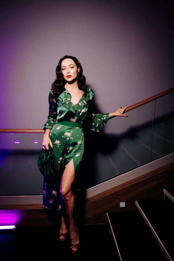 AQACg2ru_bMqoqY0lnzjdyEyAZcpDJpKT71uzDxprn4dJIUfKCDo_FzK3g5hi6nEsXtpn3njmYd0r20YTq90X5VY-h8 Мороз, Варнава, дочь Пересильд: звезды на презентации онлайн-кинотеатра Зрителям представили новые сериалы и проекты, которые выйдут онлайн осенью и зимой 2023−2024