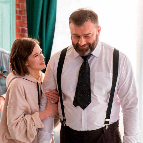 perents1 Шпица и Пореченков станут родителями в продолжении сериала: первые кадры Актеры вернулись к своим ролям в «Полярном»