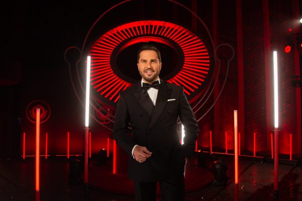 Александр Ревва вернулся на ТНТ в честь 25-летия канала Юморист принял участие в съемках специального выпуска Comedy Club