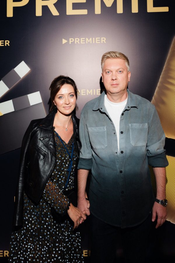 AQACTbPX8TtiWuRGyJ56UZaAOX4eX4iqJIR9TKqOM1G6Kce3VoDYZWr4qbeS_mXneaS8bWsaBNzqmimx_mBtylUiBaQ Канделаки, Бочкарева, Светлаков: звезды на презентации онлайн-кинотеатра