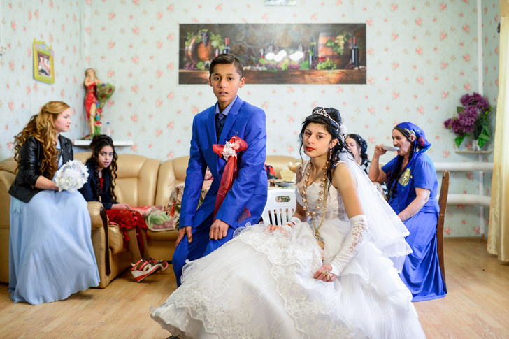 Цыганские свадьбы сегодня: правда ли, что за брачной ночью по-прежнему следят старейшины?