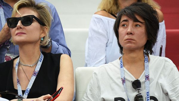 Земфира* съехала от Ренаты Литвиновой в Париже