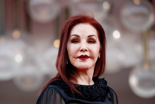 Жена Элвиса Пресли опровергла секс с певцом в возрасте 14 лет