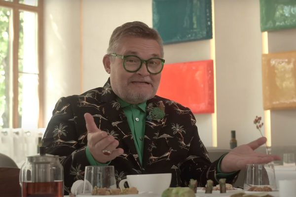 Александр Васильев задолжал налоговой более миллиона рублей