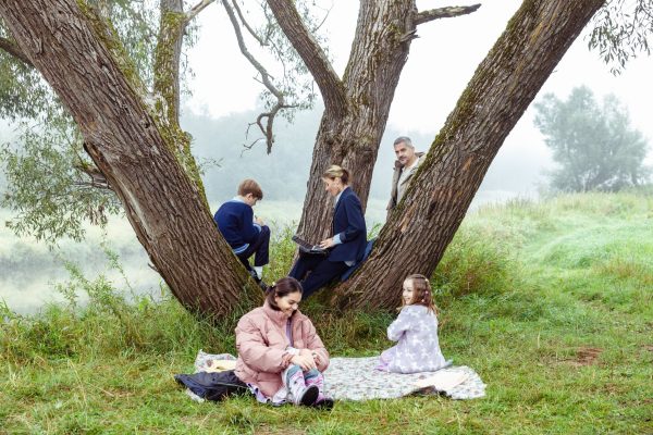 Нелли Уварова появится в неожиданном образе в сериале: первые кадры Звезда «Не родись красивой» сыграет провинциального участкового