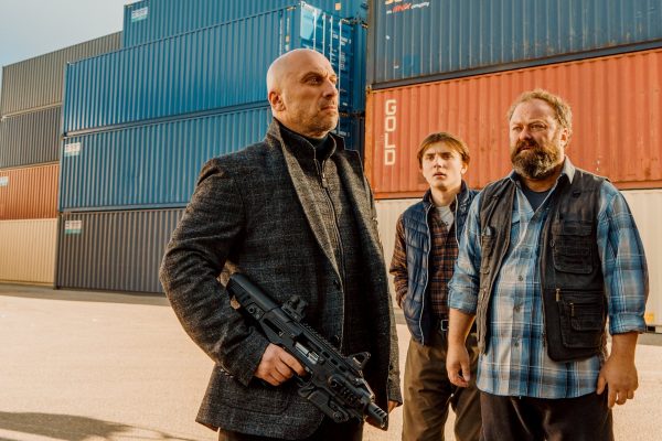 Дмитрий Нагиев вернулся к съемкам: первые кадры с площадки Актер исполняет главную роль в новом комедийном сериале «Кто быстрее?»