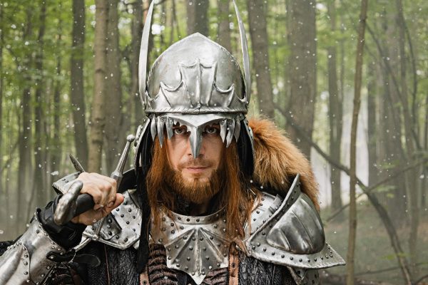 Никита Ефремов играет Соловья-Разбойника: первые кадры Актер снимается в фильме про богатырей «Стальное сердце» Никита Ефремов играет Соловья-Разбойника: первые кадры Актер снимается в фильме про богатырей «Стальное сердце»