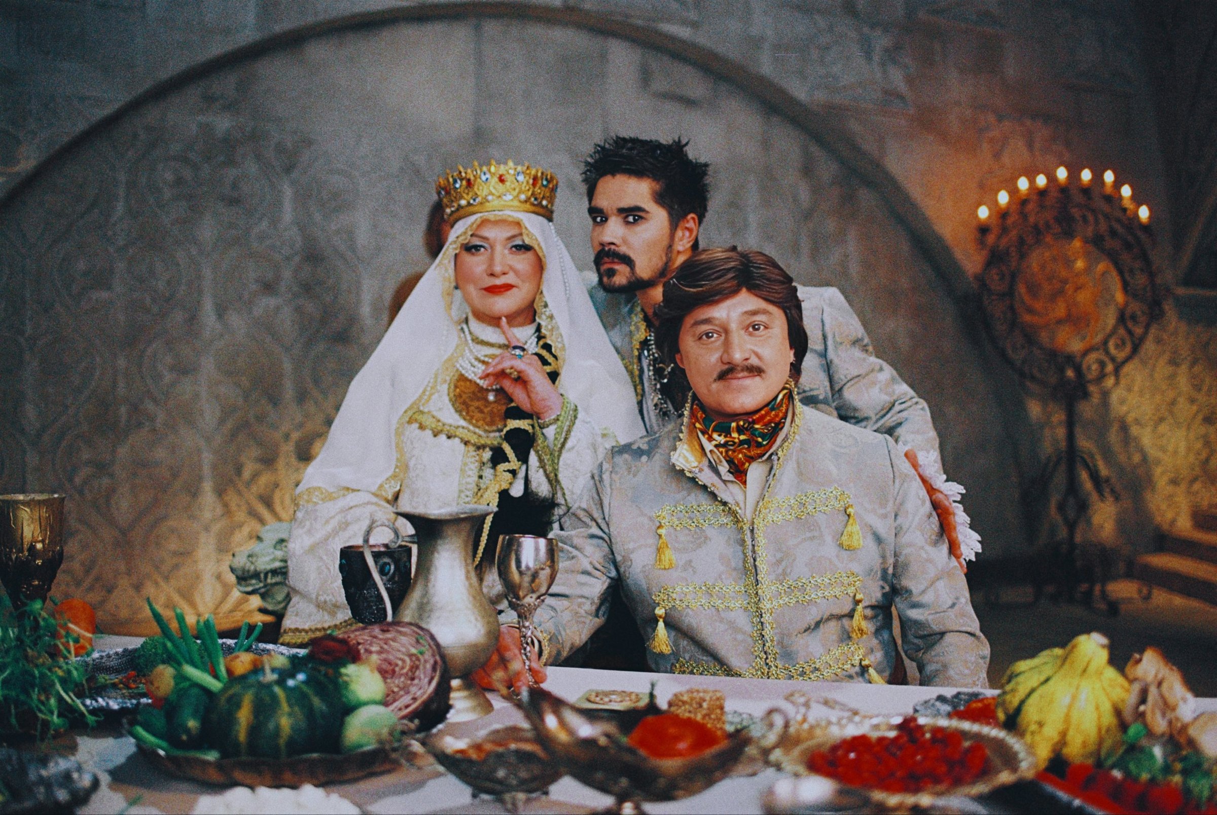 Жена Бунши и король-солнце: Бузова и Киркоров снялись в «Иване Васильевиче» Появились новые подробности и кадры фильма «Иван Васильевич меняет все!», который выйдет на ТНТ в новогоднюю ночь