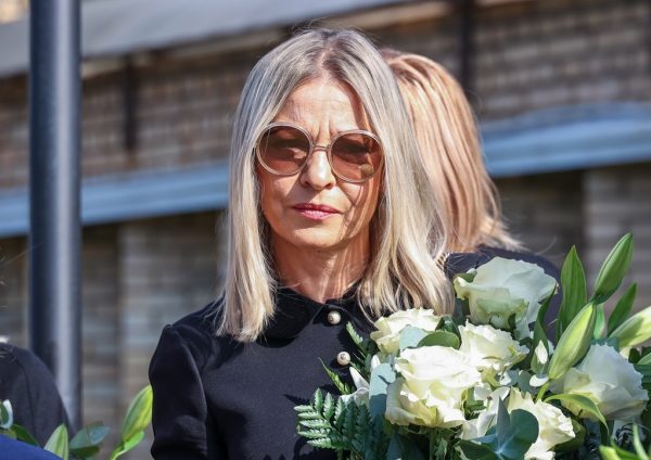 Директор Шатунова отреагировал на слухи о свадьбе со вдовой артиста