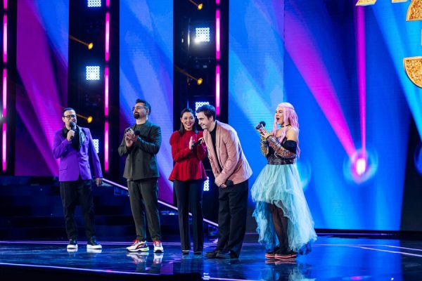 «Как сурикаты перед коброй»: Мартиросян устроил перепалку на шоу «Ярче звезд»