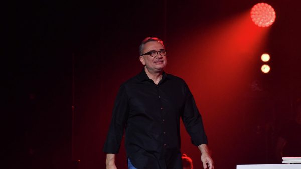 Мать Меладзе заявила об отсутствии информации о продаже дома сына