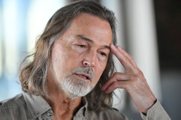 Сын Никаса Сафронова из Европы переезжает в Россию