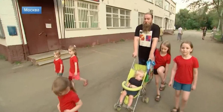 Евгений Тепляков с детьми