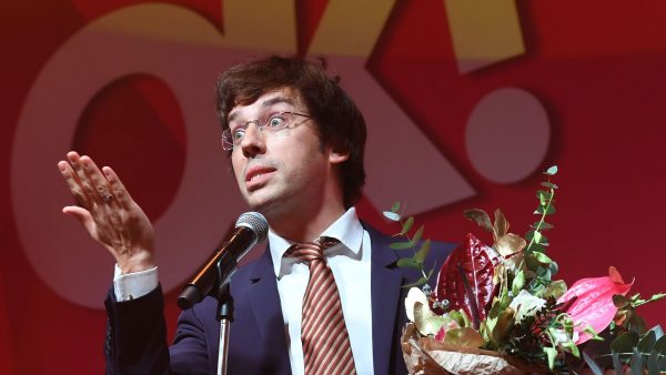 Юморист Максим Галкин* жалеет, что в России не может зарабатывать деньги для Украины