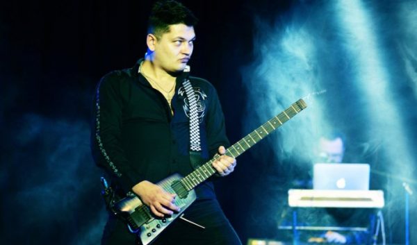 Гитарист из группы Газманова устроил драку из-за ревности