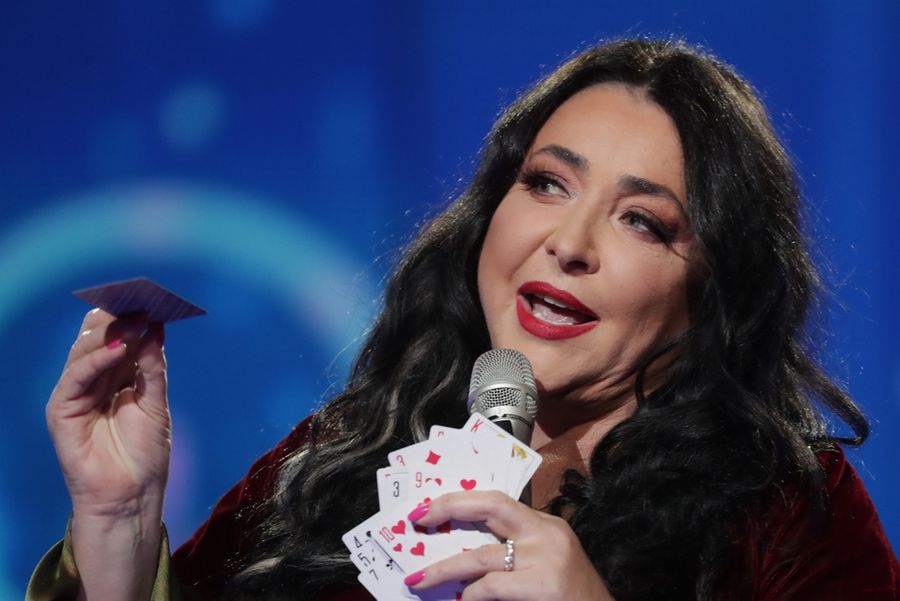 Лолита заплатит три миллиона рублей за отмену концерта в Сургуте