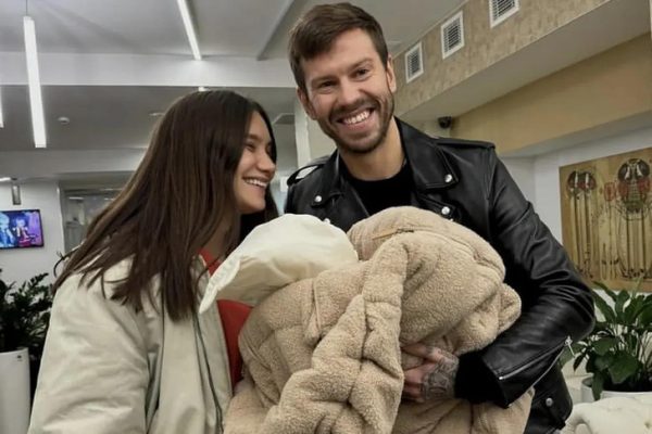 Милота дня: Смолов посвятил гол дочери и на глазах стадиона как будто покачал ее на руках