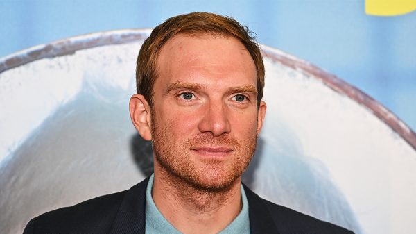 Уехавший в США Бурковский продает билеты на свой день рождения