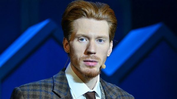 Внука Пугачевой разыскивают судебные приставы