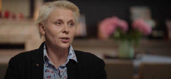 Яну Троянову*, заявившую, что в России «живут одни алкаши», признали иноагентом