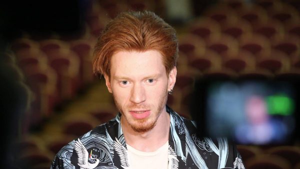 «Не знаю, что делать»: Никита Пресняков удивил подписчиков новой внешностью