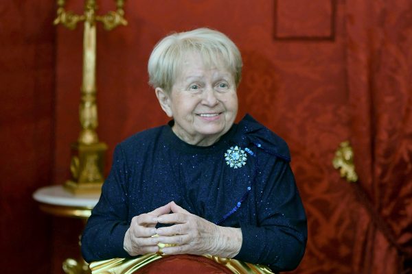 Певец Юлиан рассказал о госпитализации Александры Пахмутовой