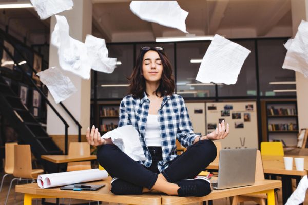 Праздники близко: как защитить нервную систему и все успеть