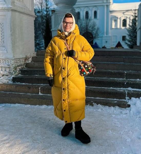 Где звезды отдыхают в январе: Брухунова в Костроме, Кемстач в Куршевеле, Волочкова на Мальдивах