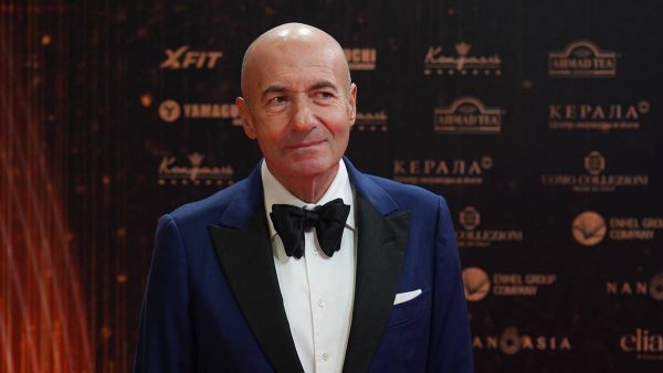 Крутой отреагировал на исполнение песни Серова актером из сериала «Слово пацана»