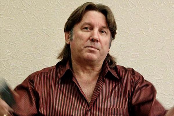 Певец Юрий Лоза намекнул на бессмысленность текстов песен Билана и Долиной