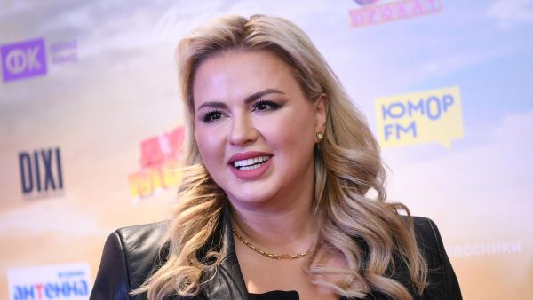Семенович показала фигуру в бикини