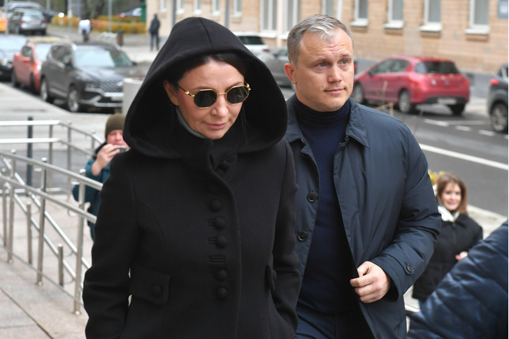 Блиновская в слезах просит суд отправить ее под домашний арест: «Я мать четырех детей»