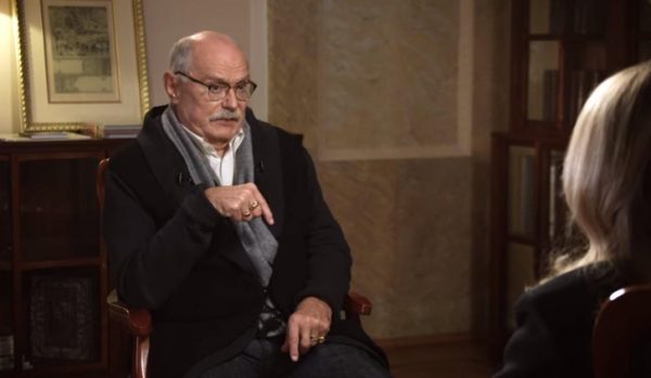 Mихалков поддержал Горбачеву, брошенную всеми друзьями и мужем: «Я ей верю»