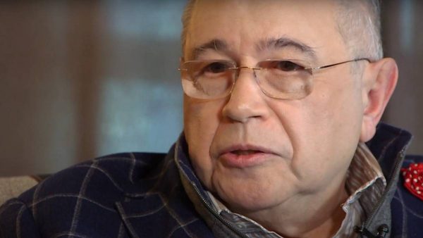 «Не на банановой шкурке»: Петросян рассказал, как сломал руку