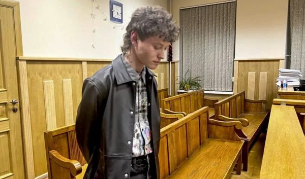 Отец Шарлота отреагировал на перевод певца из СИЗО