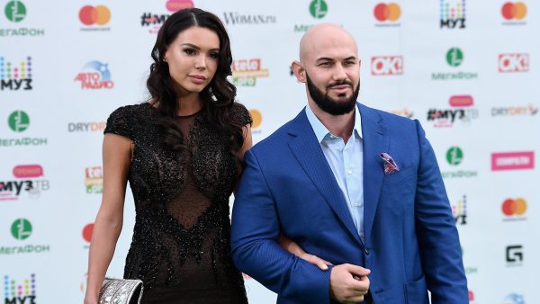 Самойлова рассказала, что зарабатывает больше Джигана
