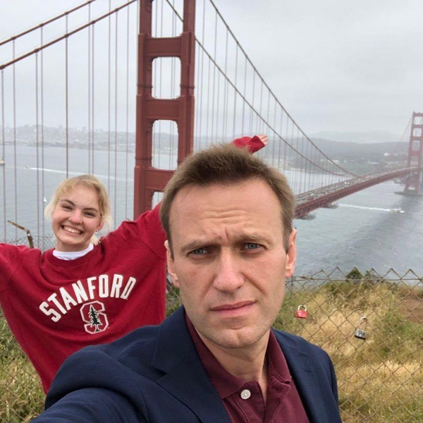 Алексей Навальный* с дочкой Дарьей