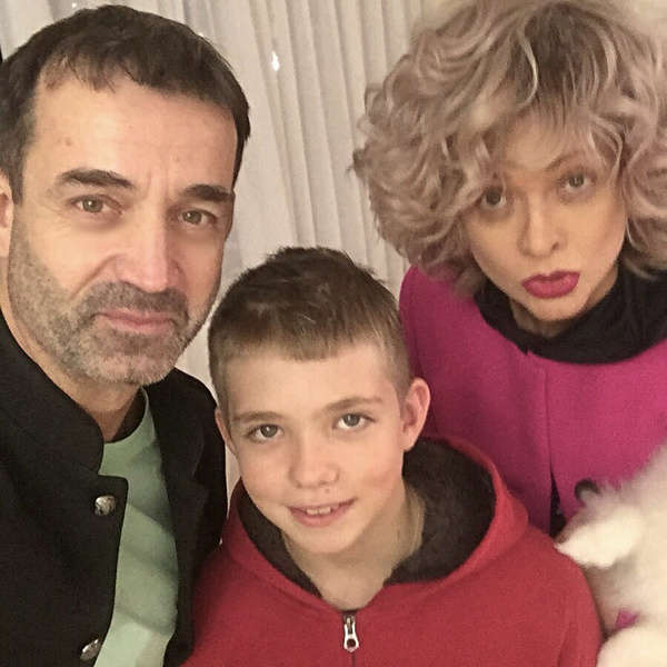 Дмитрий Певцов и Ольга Дроздова с сыном