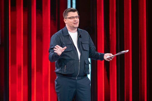 Комик Харламов заявил, что любит спорить с Мусагалиевым