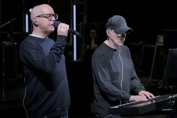 Культовая группа 80-х Pet Shop Boys вернулась с альбомом Nonetheless