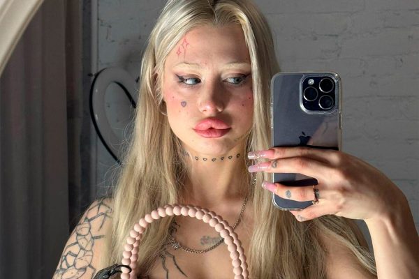 Мизулина сообщила, что обратится в СК РФ из-за поцелуев Hofmannita с девушками