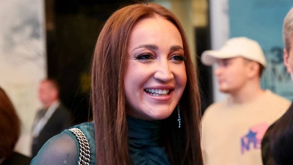 «Сможете меня удовлетворить?»: Бузова удивила Диброва пикантным вопросом