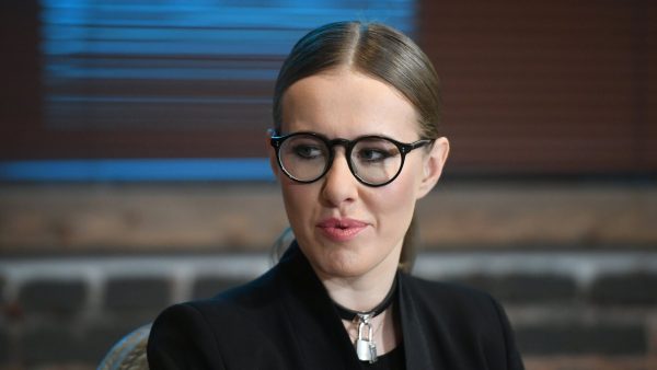 Собчак опровергла сообщения о ее привилегированном положении на суде по делу Бишимбаева