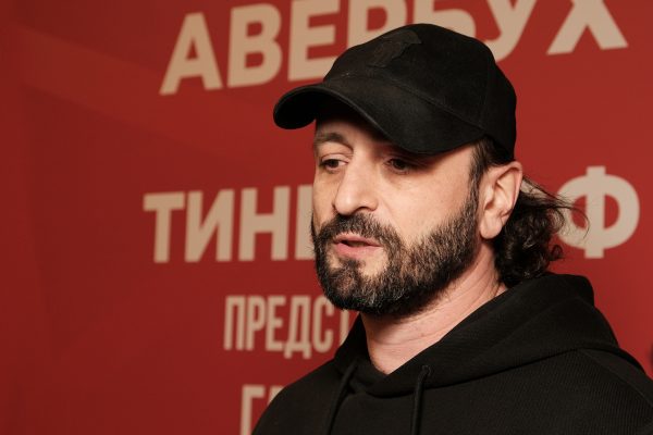 «Лизу зачем-то привязывают»: Илья Авербурх заговорил о реальной причине развода с Лобачевой