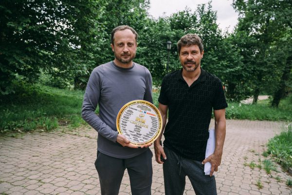 Деревянко и Шуфутинский снимаются в сериале про 3 сентября
