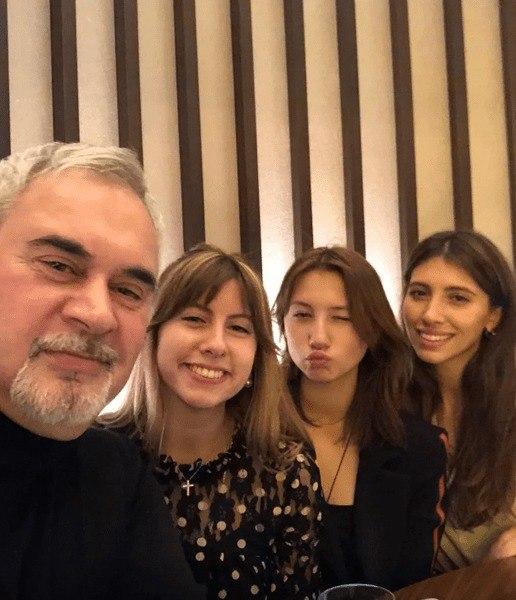 Валерий Меладзе с дочерьми