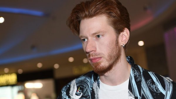 Уехавший из РФ внук Пугачевой пытается продать бабушкину дачу